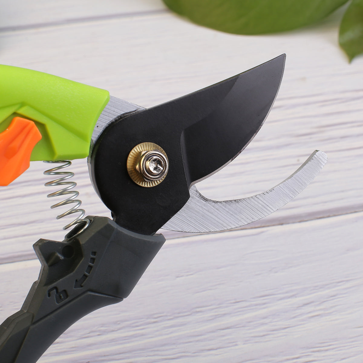 SP009 Professional Pruning Shears For Gardening 2024
